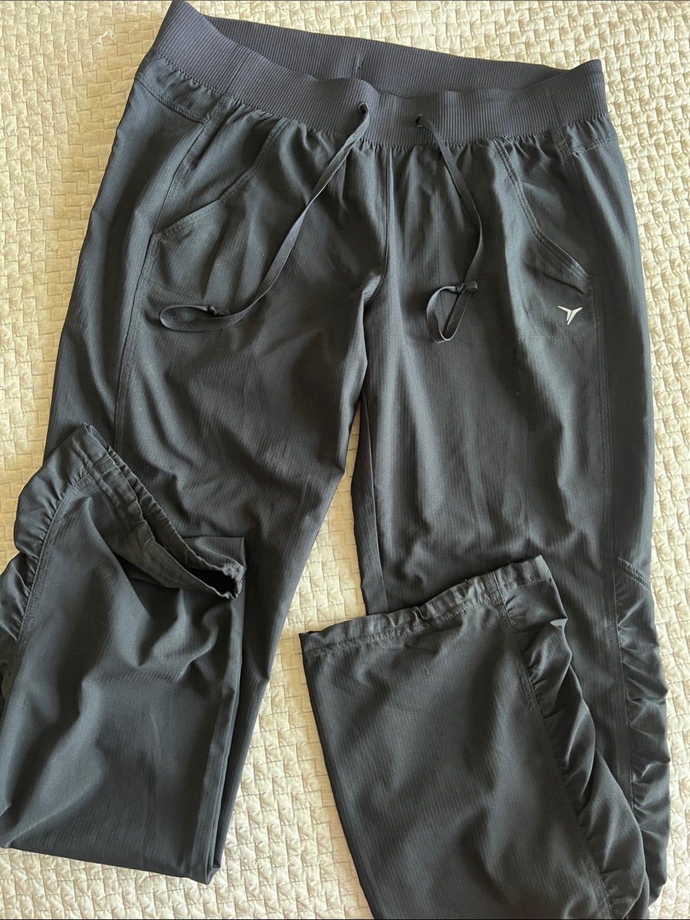 Women’s Old Navy athletic pant. Size M